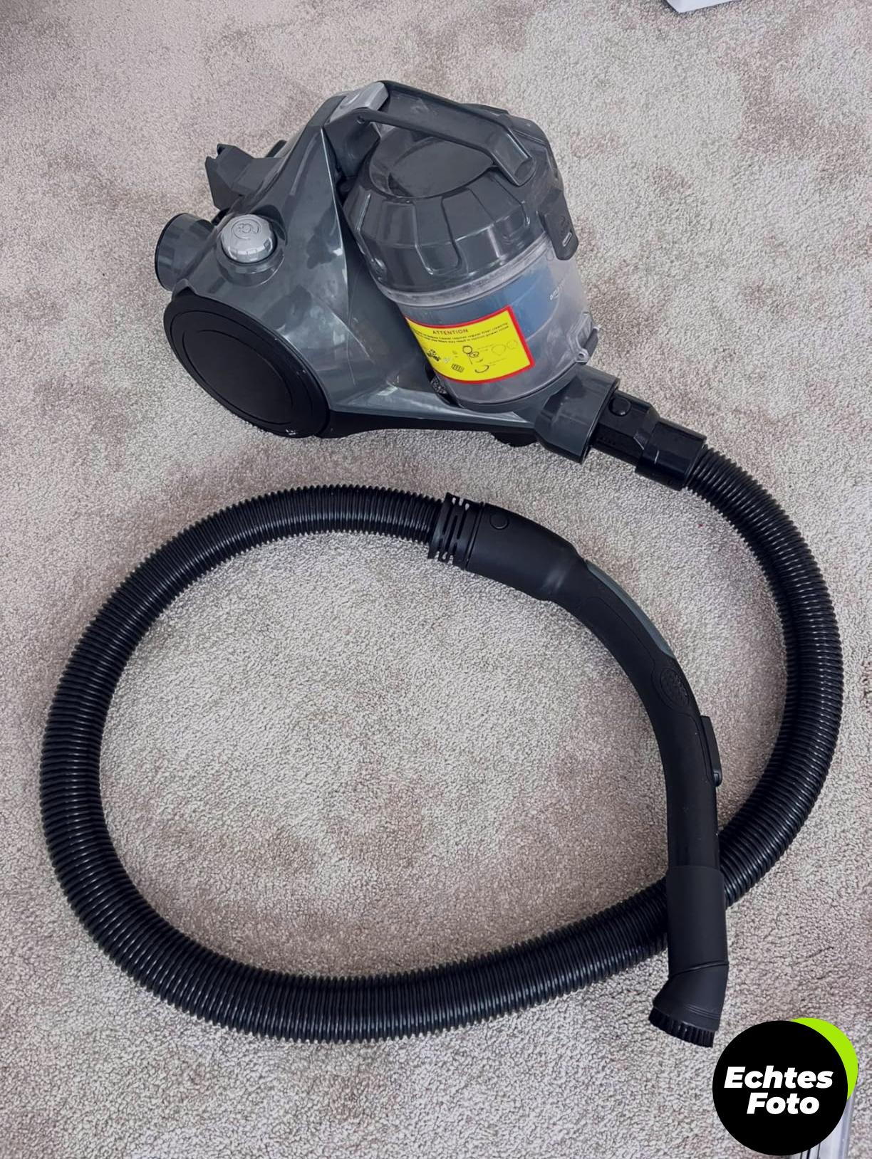 amazon-basics-zylinder-staubsauger-700w-hepa-filter-schwarz-blau-foto-2